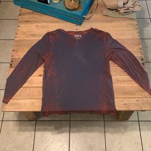 Buckle long sleeve XL dry fit shirt.